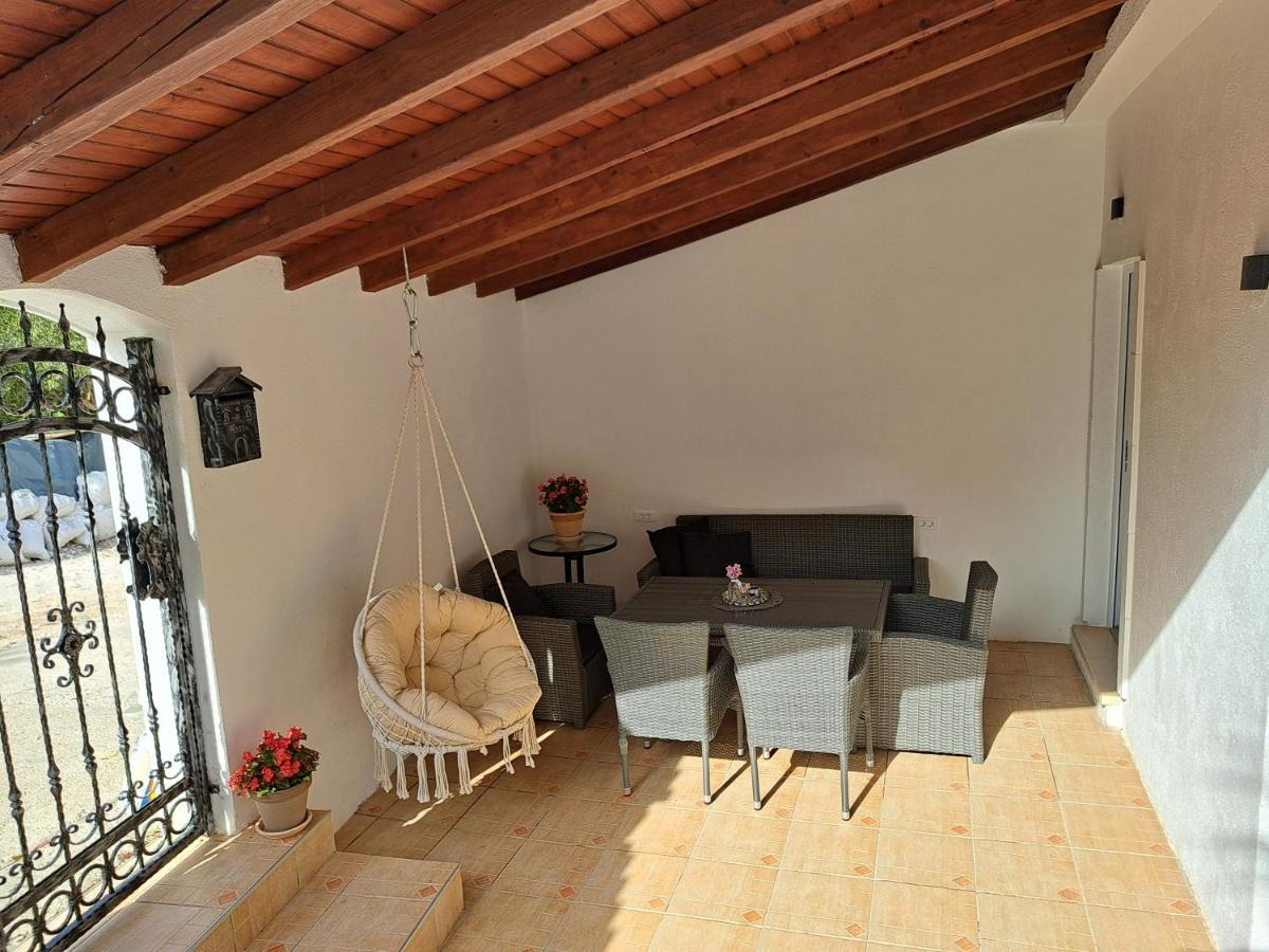 Apartments Brac Супетар Экстерьер фото