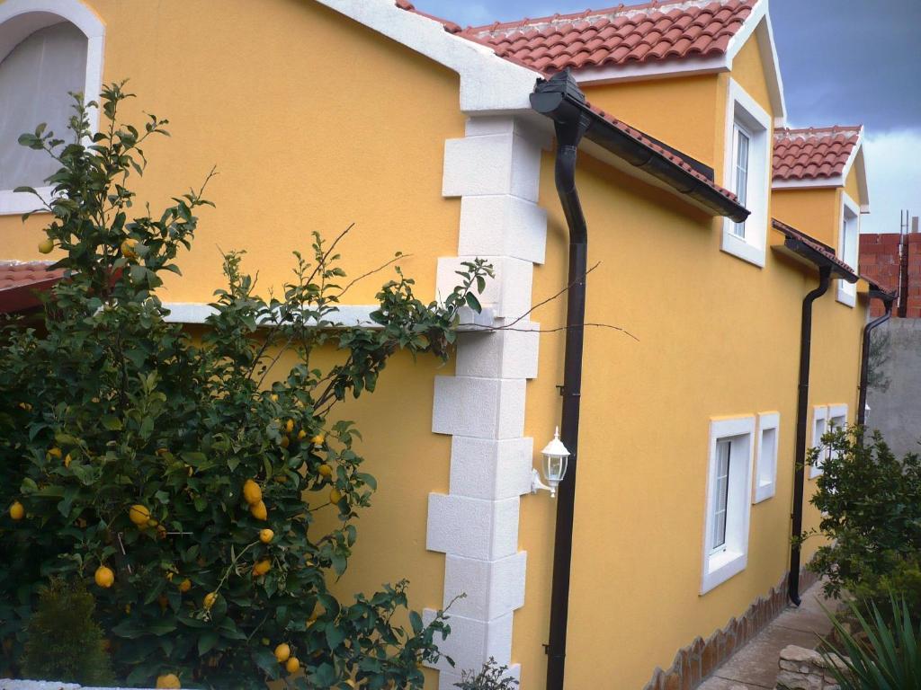 Apartments Brac Супетар Экстерьер фото
